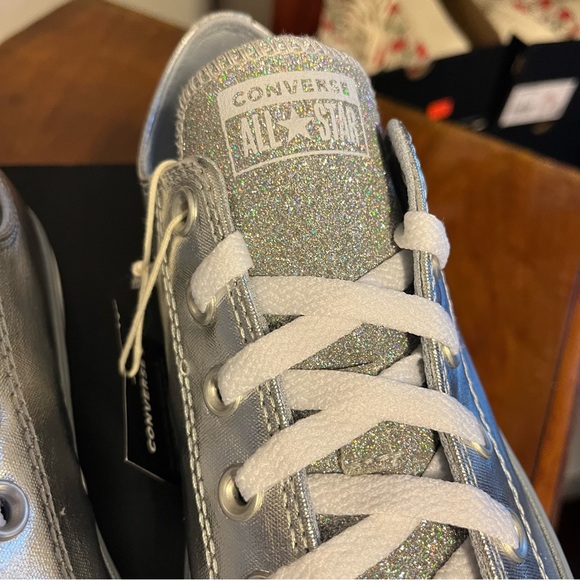 CONVERSE Women’s Chuck Taylor All Star Sparkle Oxford Sneakers - Picture 6 of 9